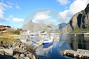 Wide angle inside Hamnoy's harbour