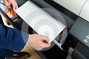 Wide format printer for paper in tipography