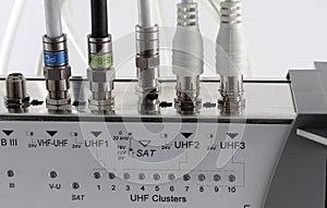 Wideband amplifier TV signal