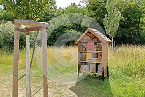 Wild bee and insect shelter hotel