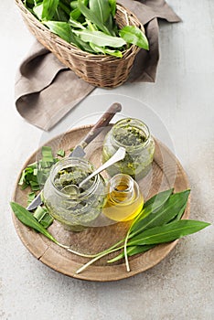 Wild garlic pesto for healthy meal