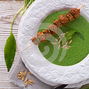 Wild garlic soup with Parmesan