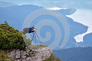 Wildlife photographer outdoor in autumn