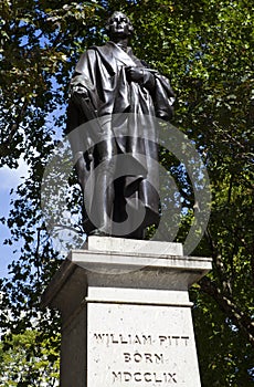 William Pitt Statue in London