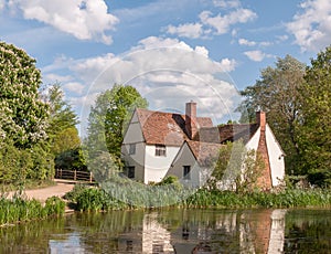 Willy lott`s cottage flatford mill east bergholt dedham spring