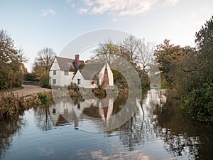 Willy lotts flatford mill cottage constable country haywain pain