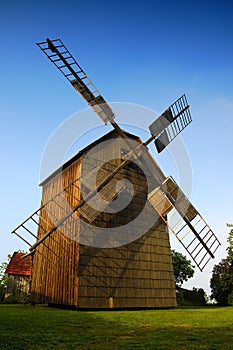 Wind mill