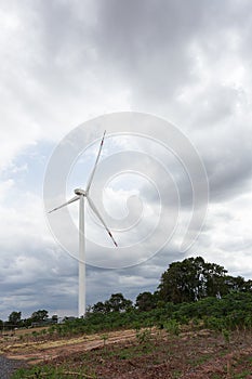 Wind turbine generator