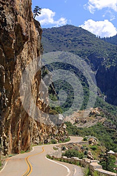 Sequoia National Monument, Sierra Nevada, Narrow Winding Park Road in Kings Canyon, California, USA