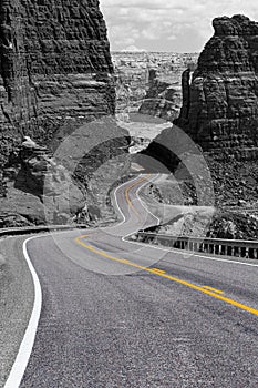 Winding road, Glen Canyon