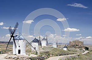 Windmills and Castle, Consuegr