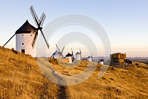 windmills with castle, Consuegra, Castile-La Mancha, Spain