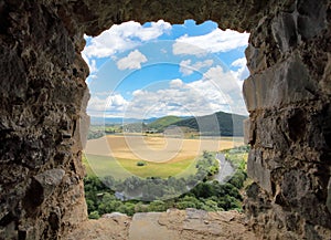 Okno z hradu Revište na Slovensku