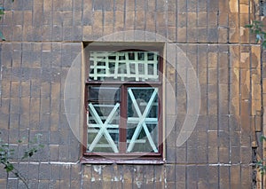 Window crosses in the area to be shelling