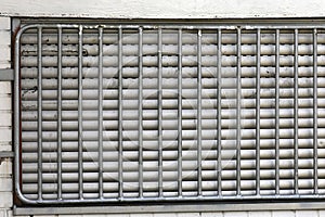 Window grid on an outside window