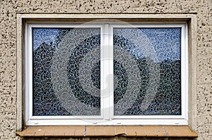 Window panes with patterned film