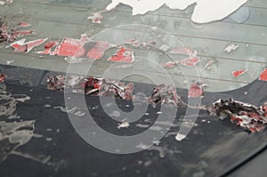 The windows of the car are stained with paper, which leads to obsolescence
