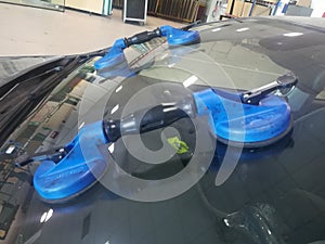 Windshield car replacement photo