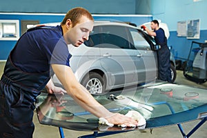 Windshield windscreen replacement