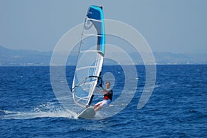 Windsurfing on the move