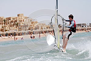 Windsurfing on the move