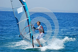 Windsurfing on the move