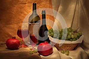 Wine and fruits