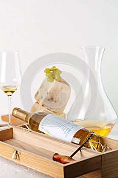 Wine, grapes, cheese and nuts. White wine