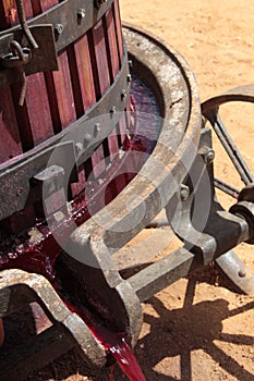 Wine press red grape juice extraction