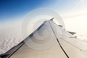 Wing aircraft in altitude during