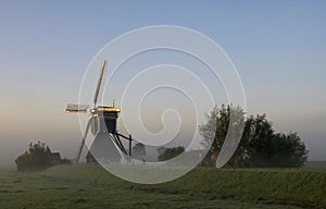 Wingerdse windmill near Oud-Alblas