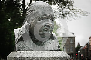 Winston Churchill bronze sculpture photo