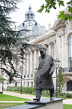 Winston Churchill statue in Paris photo