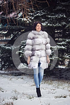 Winter Girl in Luxury Fur Coat