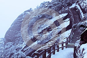 Winter Huangshan