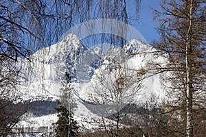 Zimná krajina v slovenských horách - Slovenské Tatry.