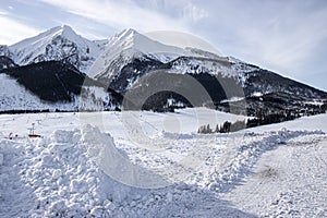 Zimná krajina v slovenských horách - Slovenské Tatry.