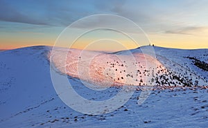 Zimní horská krajina při západu slunce - Slovensko - Fatra