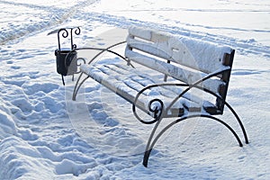 Winter Pictures : snow covered bench - Stock photos