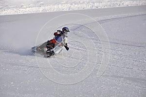 Winter speedway the icy track, turns on knee