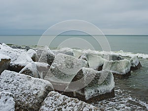 Winter Whispers: Secrets of the Rocky Shore, Uzavas Baka, Latvija