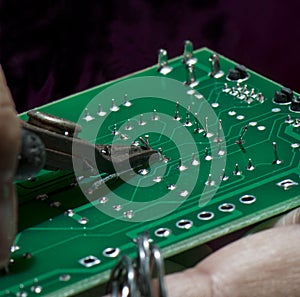 Wire cutting of soldered circuit board