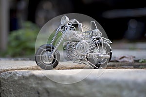 Wire made toy, a motorbike of its kind