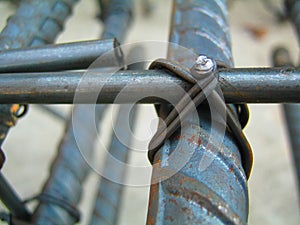 Wire ties with steel for building structures.