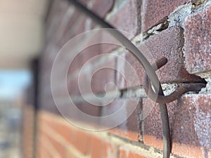 Wire on the wall - Bricks photo
