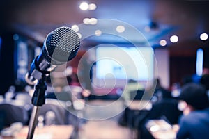 Wireless microphone in seminar room