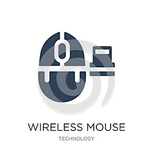 wireless mouse icon in trendy design style. wireless mouse icon isolated on white background. wireless mouse vector icon simple