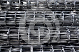 Wiremesh roll construction.