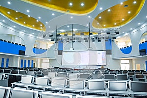 Wisdom digital future training room