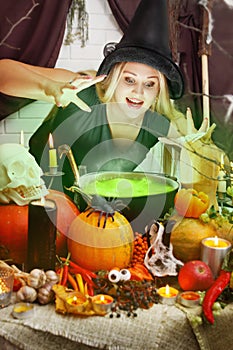 Witch brews a green brew